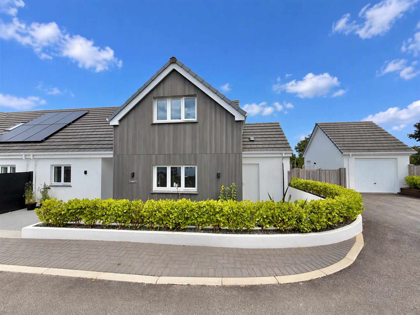 4 bed property in Grisdale Gardens, Redruth